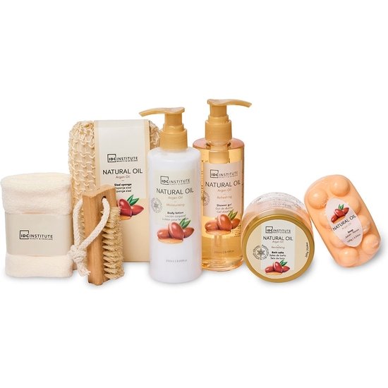 WOODEN GIFT BASKET NATURAL OIL COSMETICS 7 PIECES