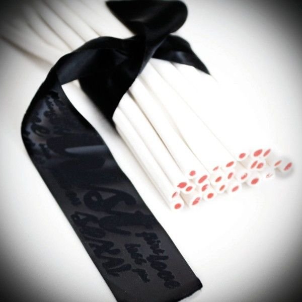 Bijoux - Les Petits Bonbons Sensual Silky Handcuffs BIJOUX - LES PETITS BONBONS SENSUAL SILKY HANDCUFFS